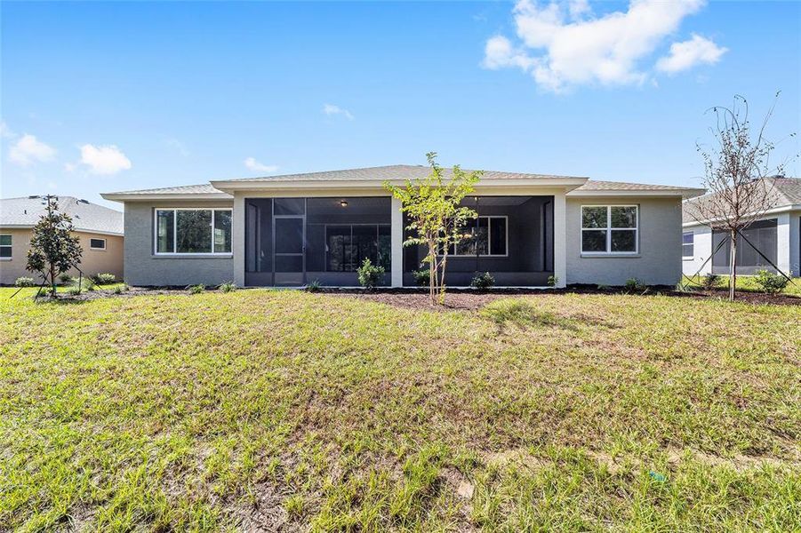 Exterior details and patio area of a home in , Ocala (Image 1).