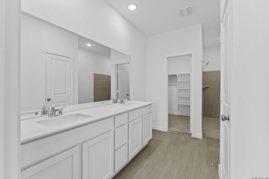 Furnished interior view inside a new home in Waterwheel, San Antonio (Image 10).
