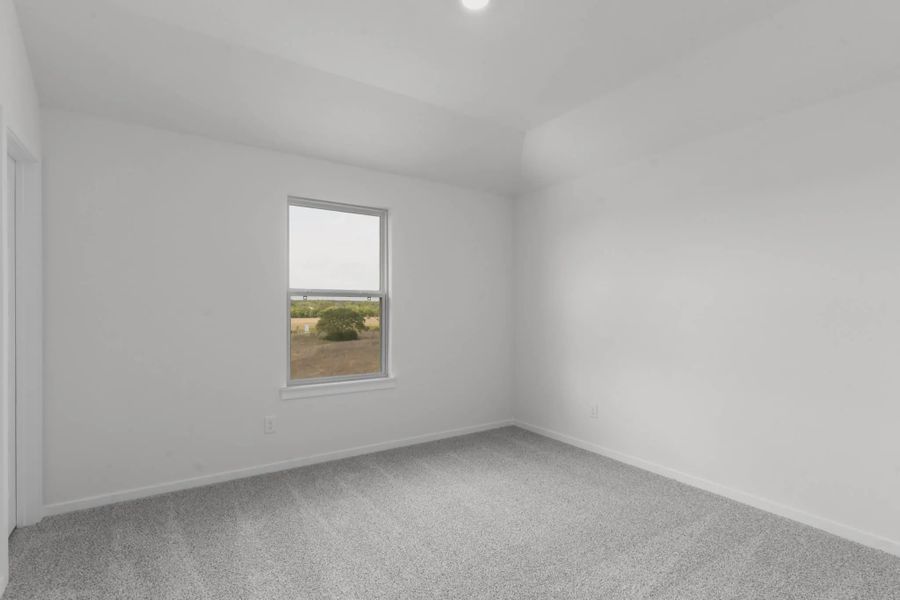 Spacious, unfurnished interior of a new home in Highland Village, Georgetown (Image 19).