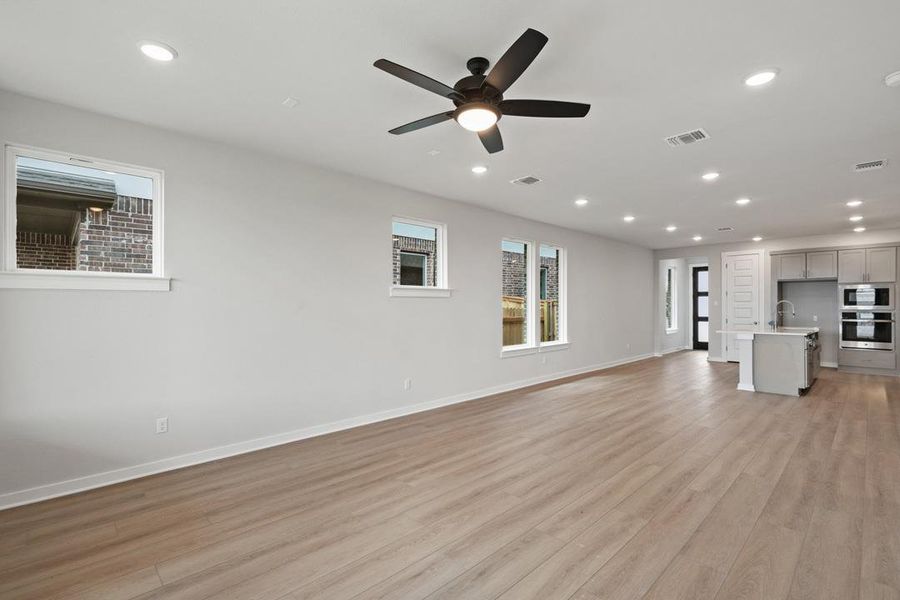 Spacious, unfurnished interior of a new home in Flora, Hutto (Image 19).