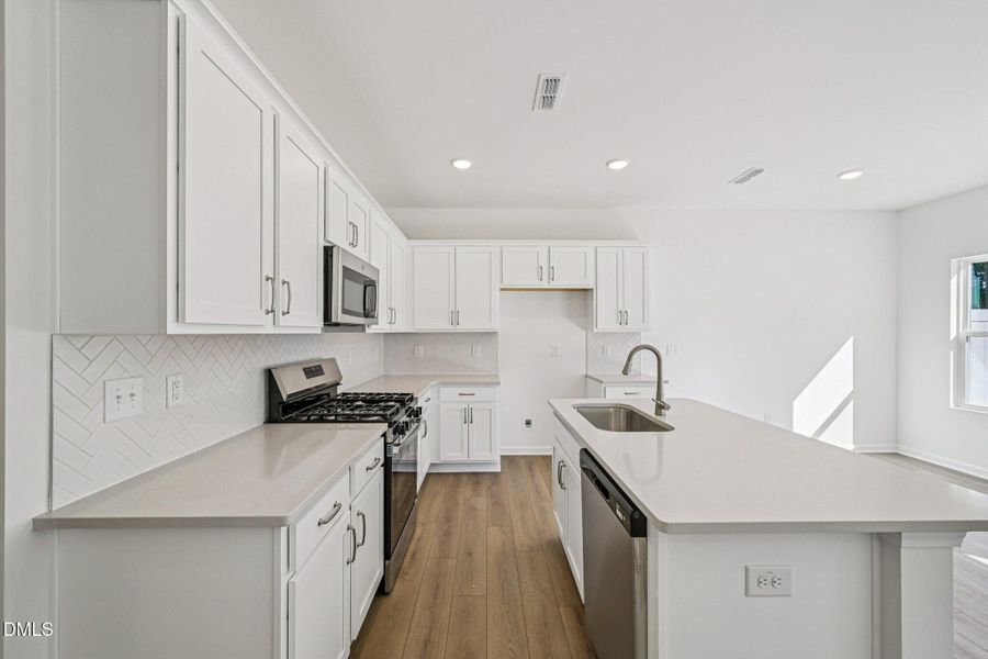 16-web-or-mls-Mirth Ct-S1403-016 16-web-or-mls-Mirth Ct-S1403-016