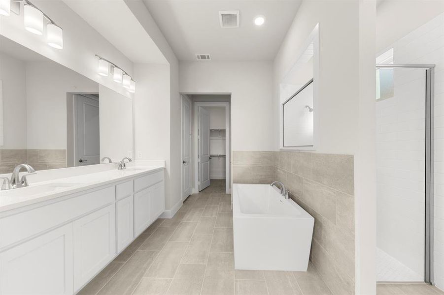 17_18. 1201 Century Tree - Bath