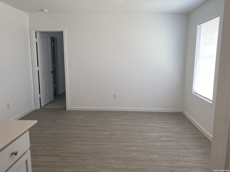 Spacious, unfurnished interior of a new home in , Seguin (Image 16).