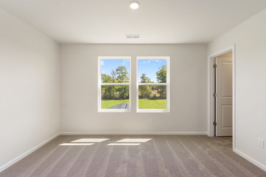 Spacious, unfurnished interior of a new home in Burke Estates, Chesnee (Image 31).