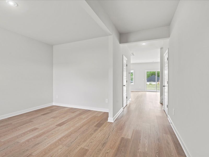 Spacious, unfurnished interior of a new home in Chatham Forest, Duncan (Image 12).