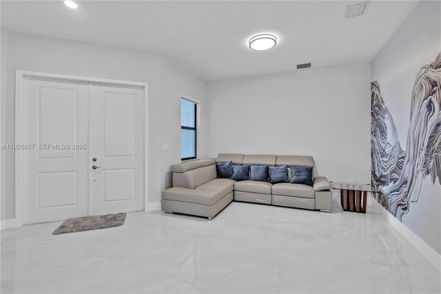 Furnished interior view inside a new home in , Miramar (Image 13).