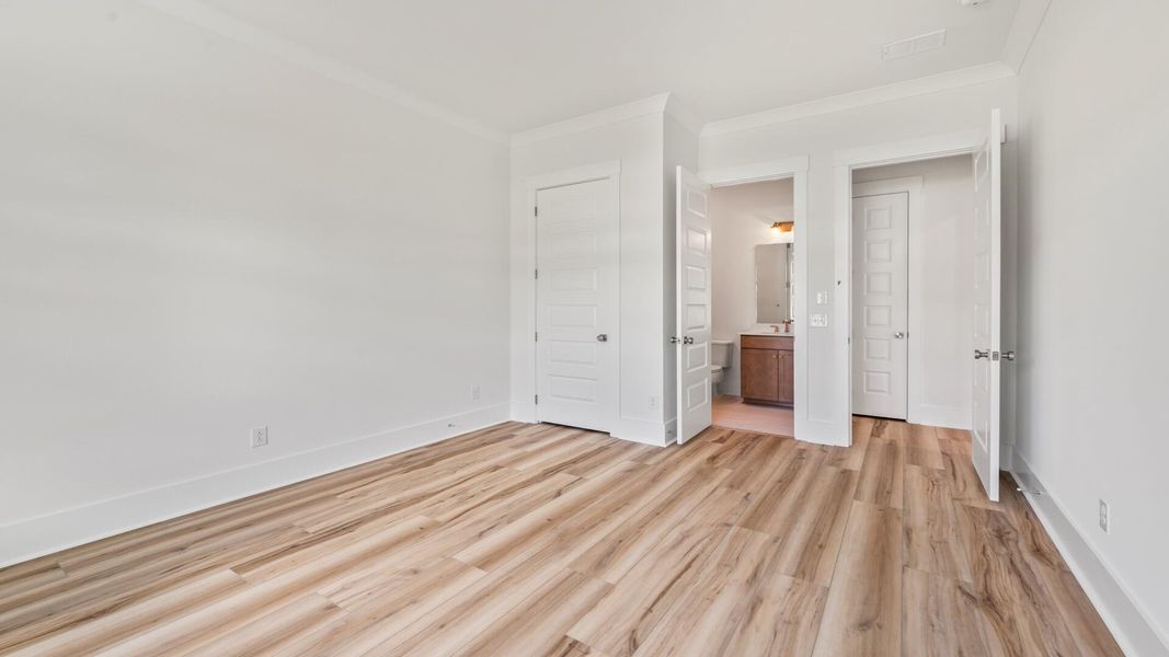 Spacious, unfurnished interior of a new home in Pamlico Terrace, Awendaw (Image 33).