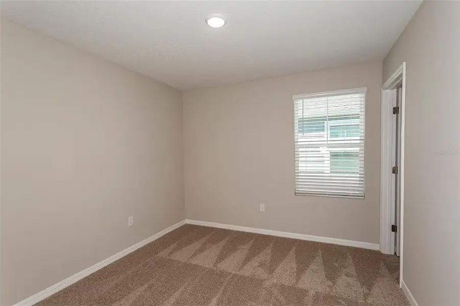 Spacious, unfurnished interior of a new home in Two Rivers, Zephyrhills (Image 9).
