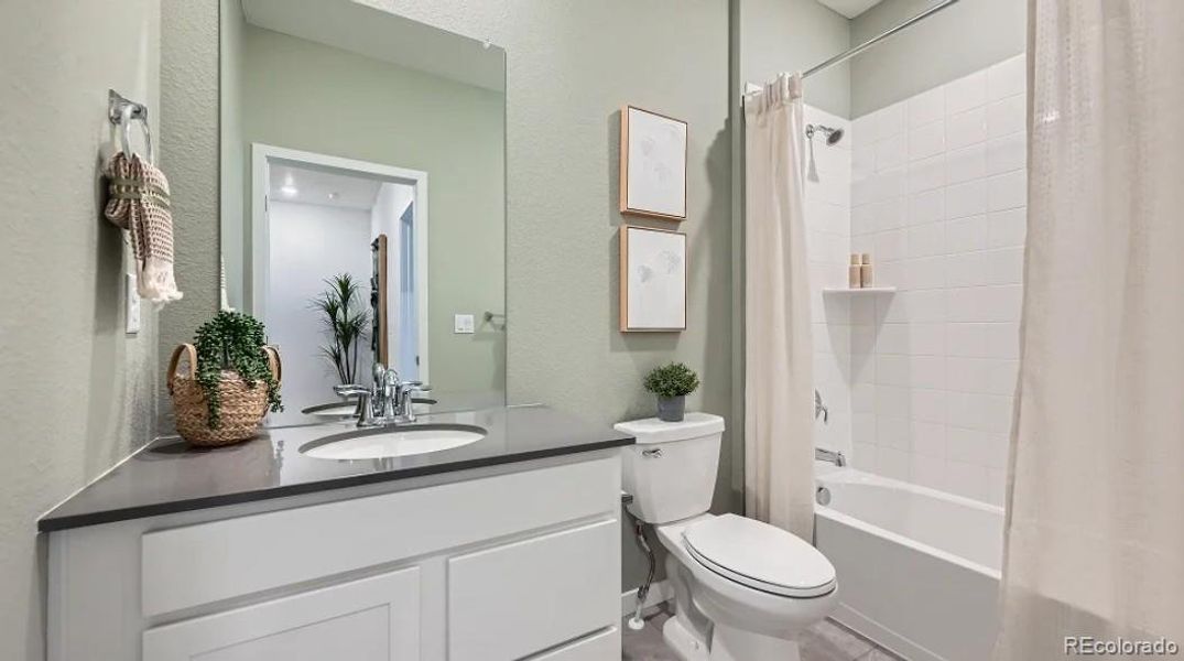 Bath 2 - Model Photo Bath 2 - Model Photo