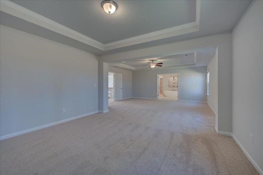 Spacious, unfurnished interior of a new home in Riverbend Overlook, Fayetteville (Image 25).