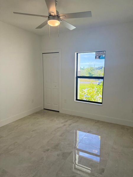 Spacious, unfurnished interior of a new home in , Lehigh Acres (Image 7).
