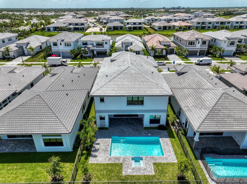 Furnished interior view inside a new home in Apex at Avenir, Palm Beach Gardens (Image 47).