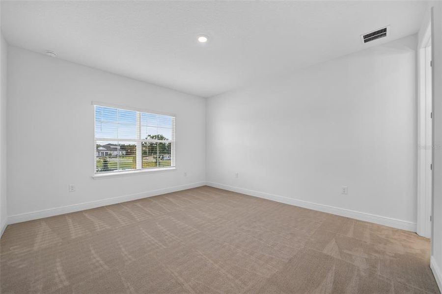 Spacious, unfurnished interior of a new home in Lake Cawood Cove, Windermere (Image 17). Spacious, unfurnished interior of a new home in Lake Cawood Cove, Windermere (Image 17).