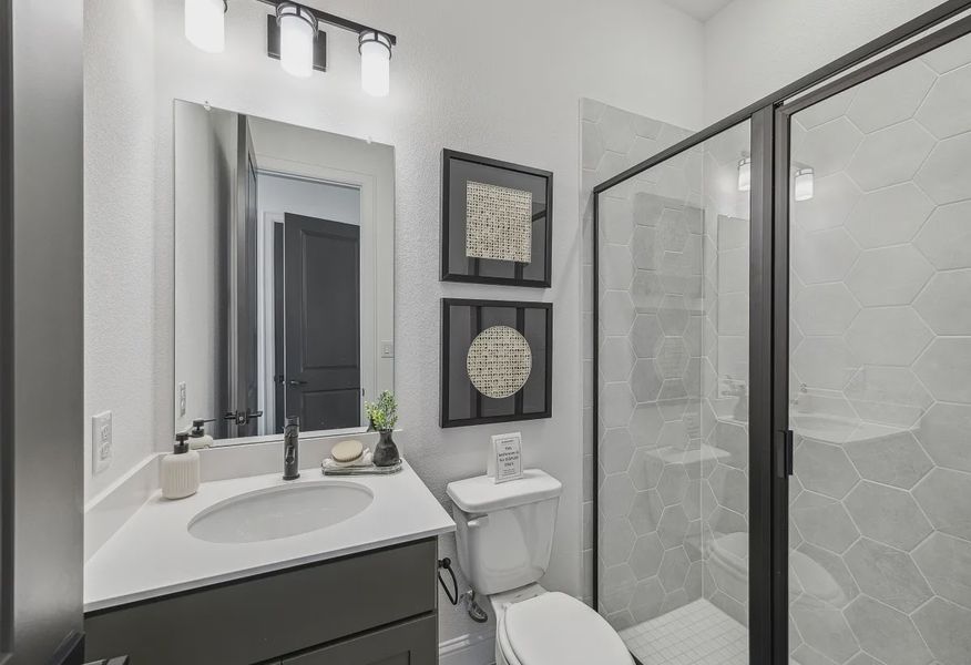 Plan 5039 Bath 2 - Staged - 19 of 22