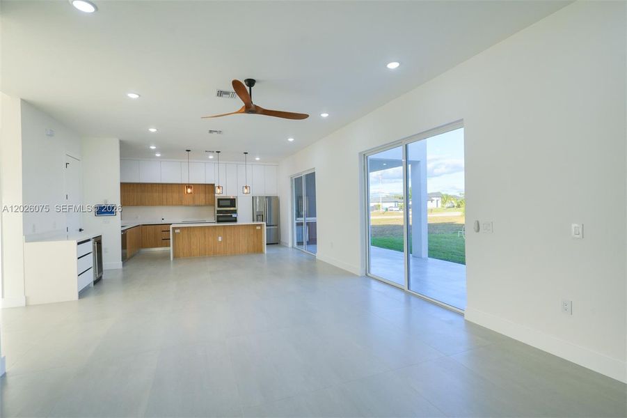 Spacious, unfurnished interior of a new home in , Cape Coral (Image 59). Spacious, unfurnished interior of a new home in , Cape Coral (Image 59).