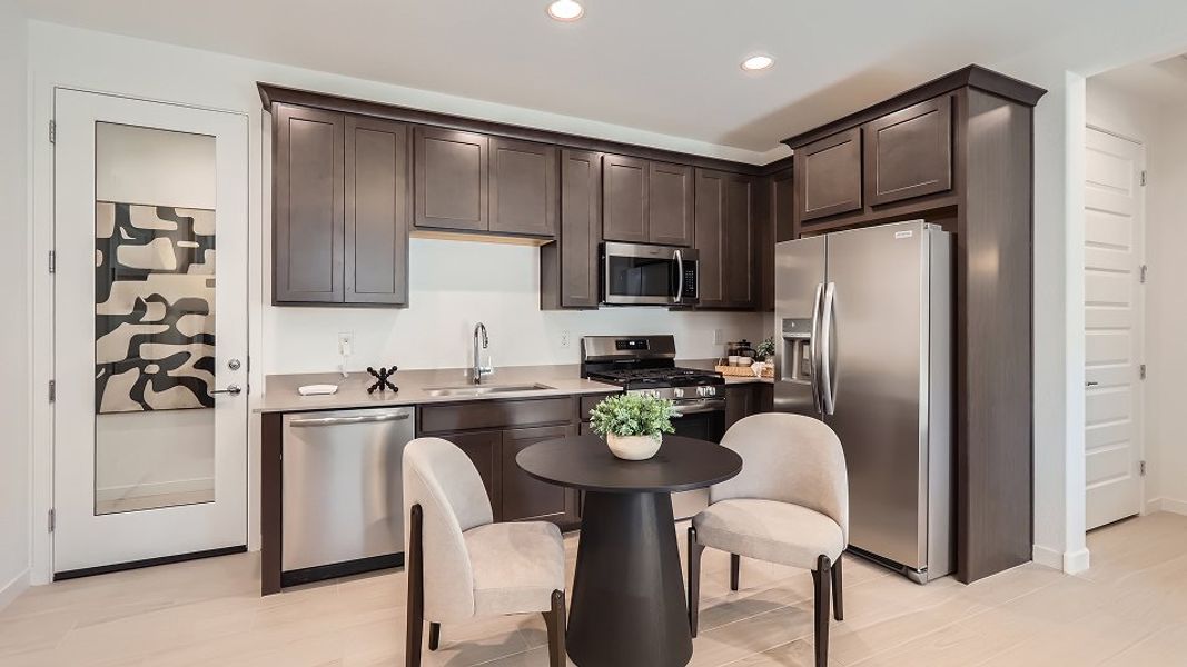 3580 Latitude NG Kitchen 1of2 F1 Base7