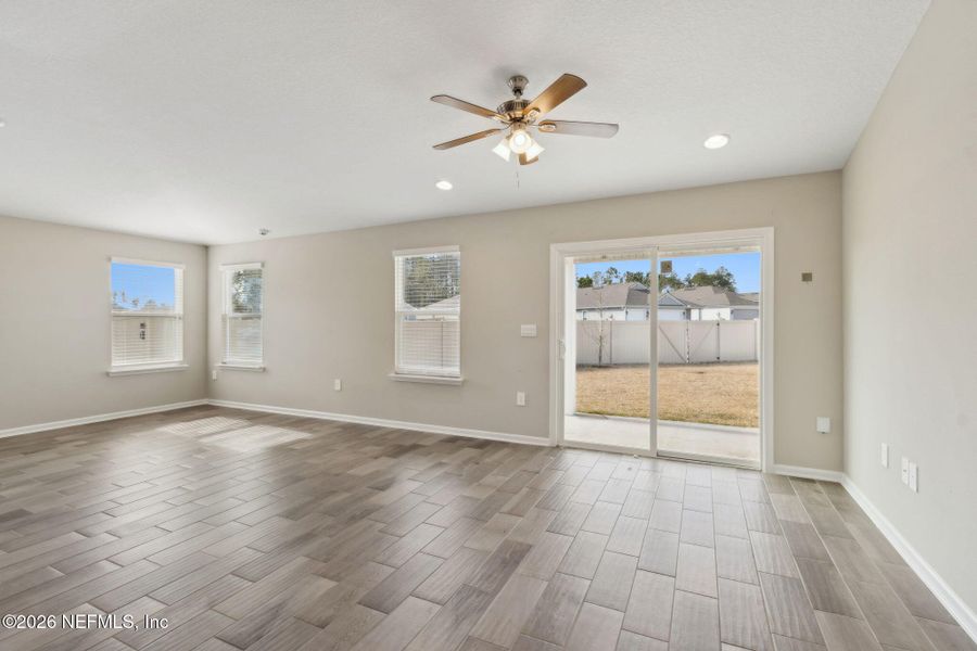 Spacious, unfurnished interior of a new home in , Yulee (Image 15).