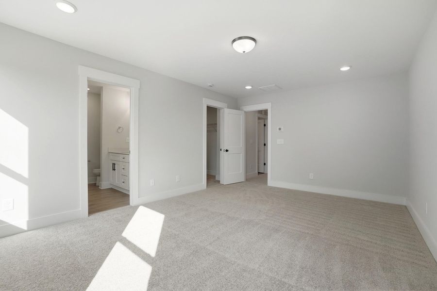 Spacious, unfurnished interior of a new home in Blythe Mill Townhomes, Waxhaw (Image 32). Spacious, unfurnished interior of a new home in Blythe Mill Townhomes, Waxhaw (Image 32).