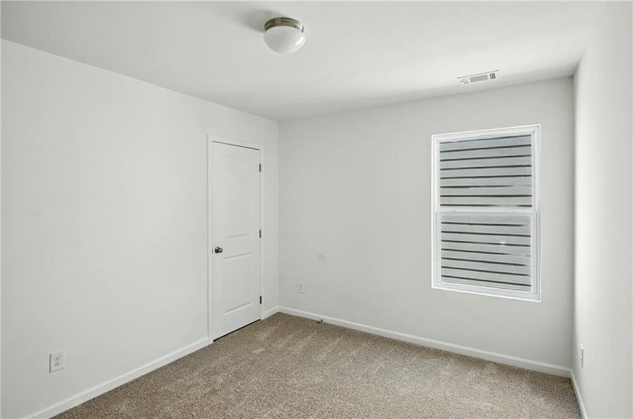 Spacious, unfurnished interior of a new home in Castleberry Pointe, Dawsonville (Image 17).