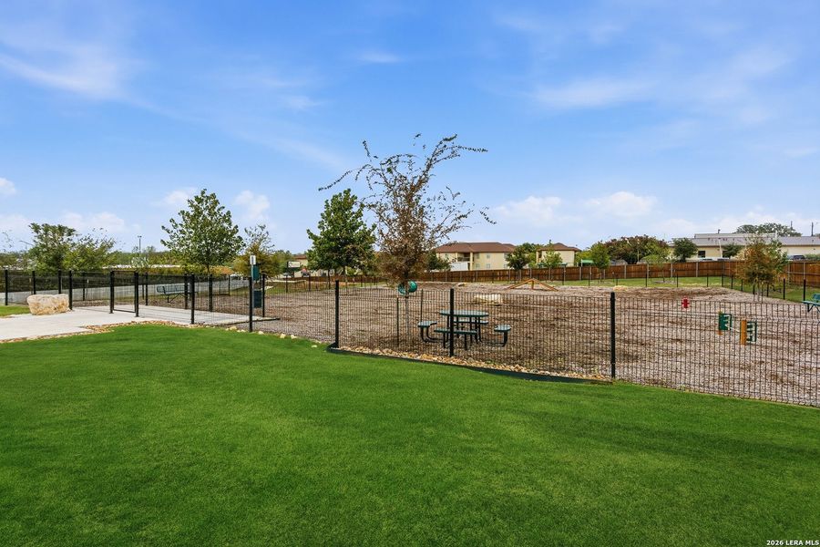Community amenities in Rose Hill, San Antonio (Image 42).