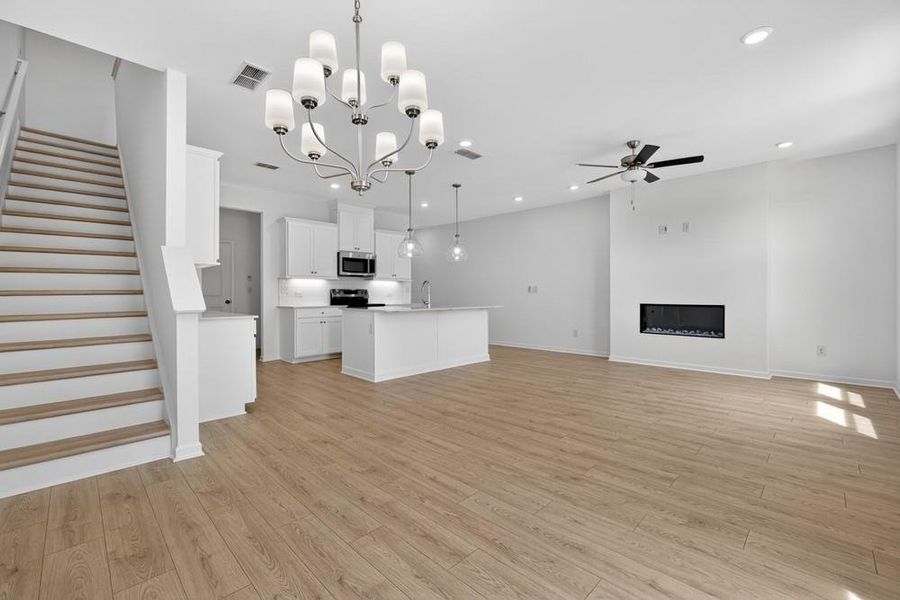Spacious, unfurnished interior of a new home in Weatherfield, Buford (Image 19).