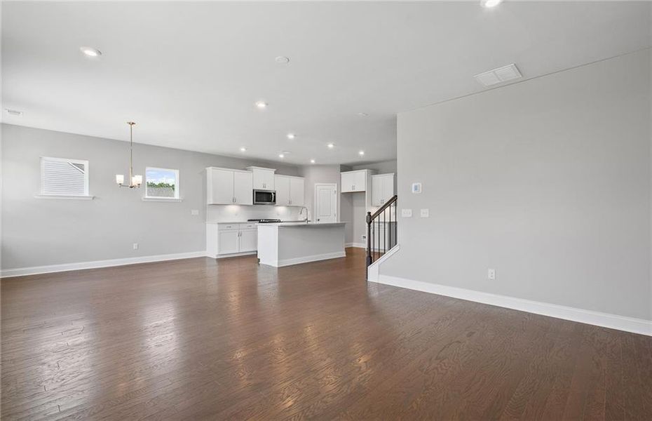 Spacious, unfurnished interior of a new home in Hawthorne Ridge, McDonough (Image 24).