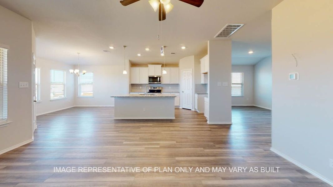 Spacious, unfurnished interior of a new home in Turnbo Ranch Traditions, Killeen (Image 11).