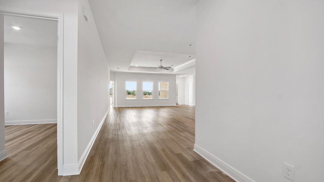 Spacious, unfurnished interior of a new home in Owl's Head Farms, Freeport (Image 12).