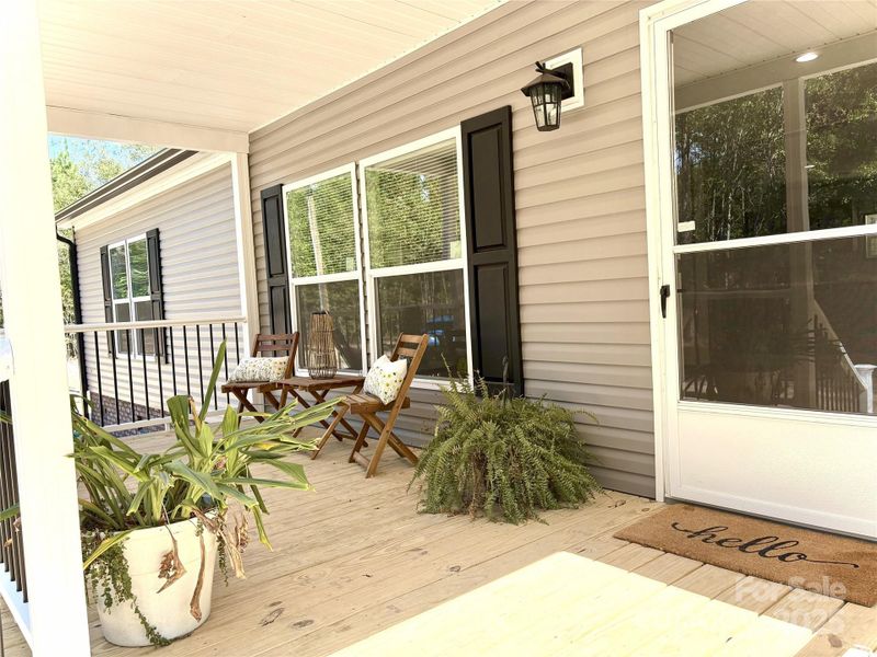 Exterior details and patio area of a home in , Kershaw (Image 26).