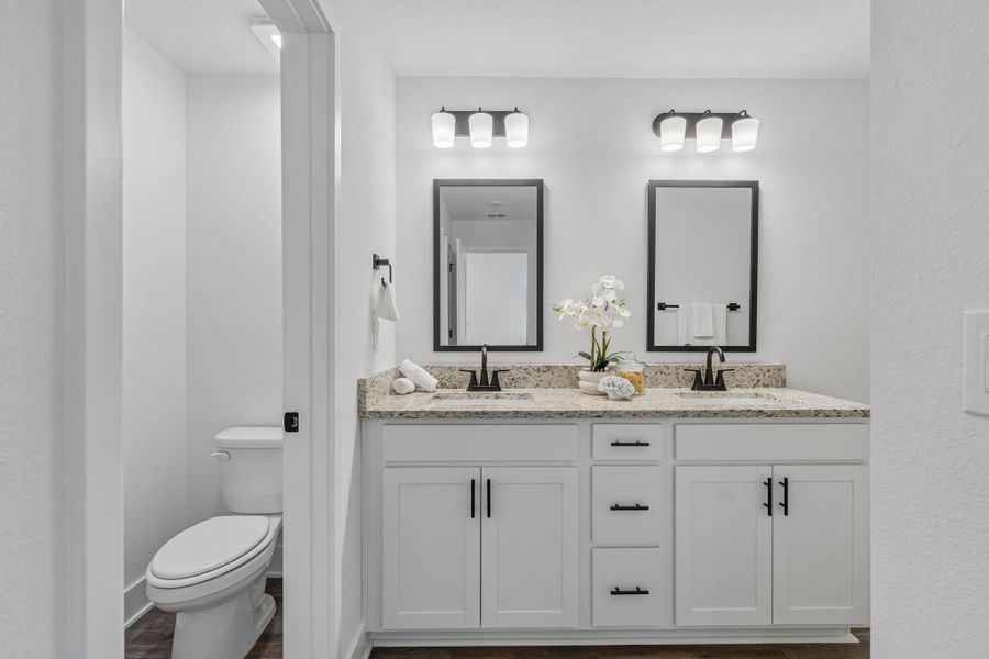 Representative furnished interior of a home built from the 1515 by Adams Homes in Winding Oaks, Weeki Wachee (Image 33).