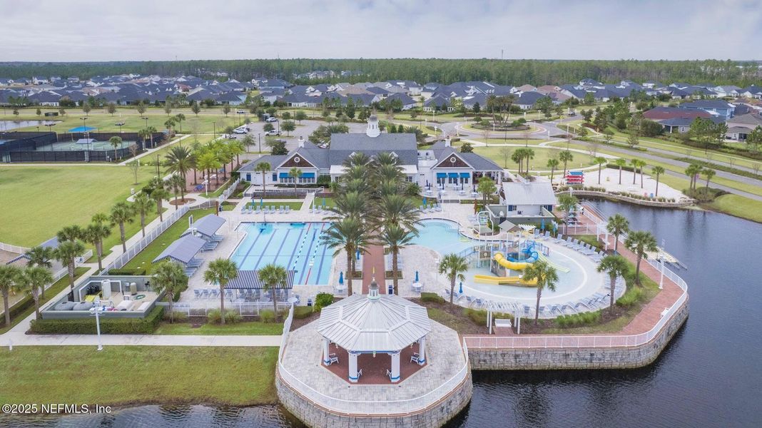 Image 34 of a home in Beacon Lake.