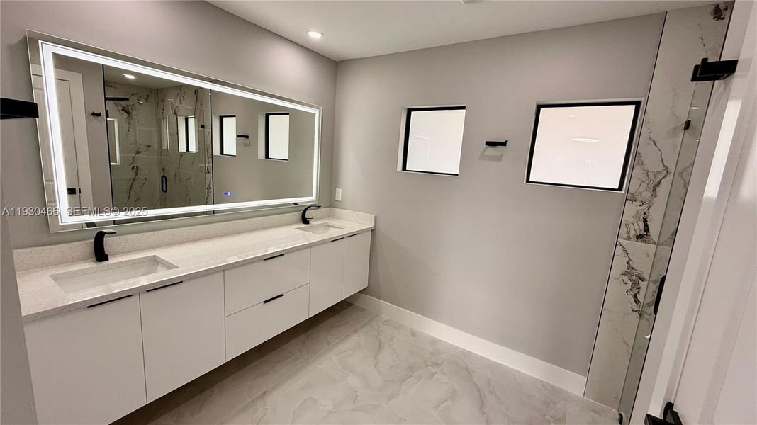 Furnished interior view inside a new home in , Lehigh Acres (Image 5).