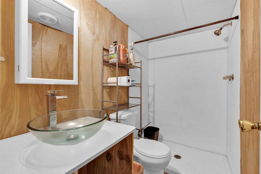 Furnished interior view inside a new home in , St. Cloud (Image 4).