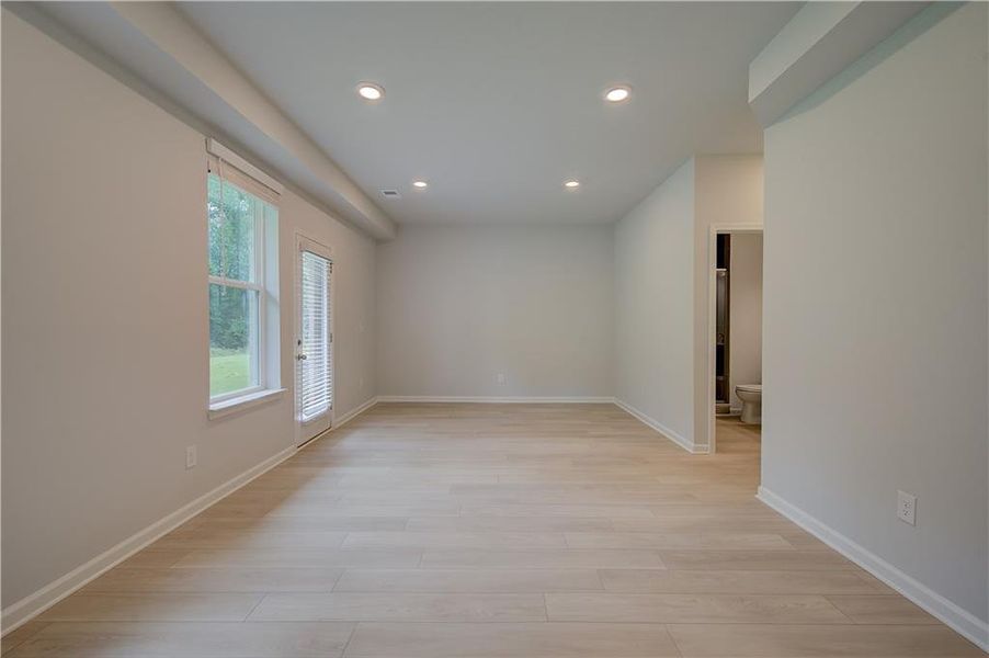 Spacious, unfurnished interior of a new home in Daybreak, Newnan (Image 31).