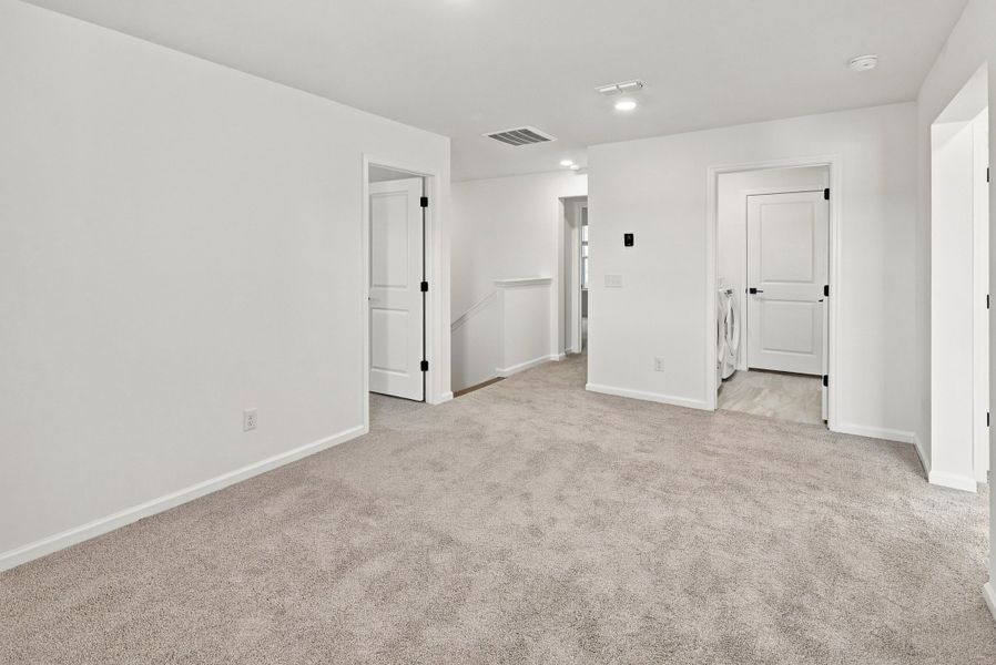 Spacious, unfurnished interior of a new home in The Groves of Berkeley, Moncks Corner (Image 31).