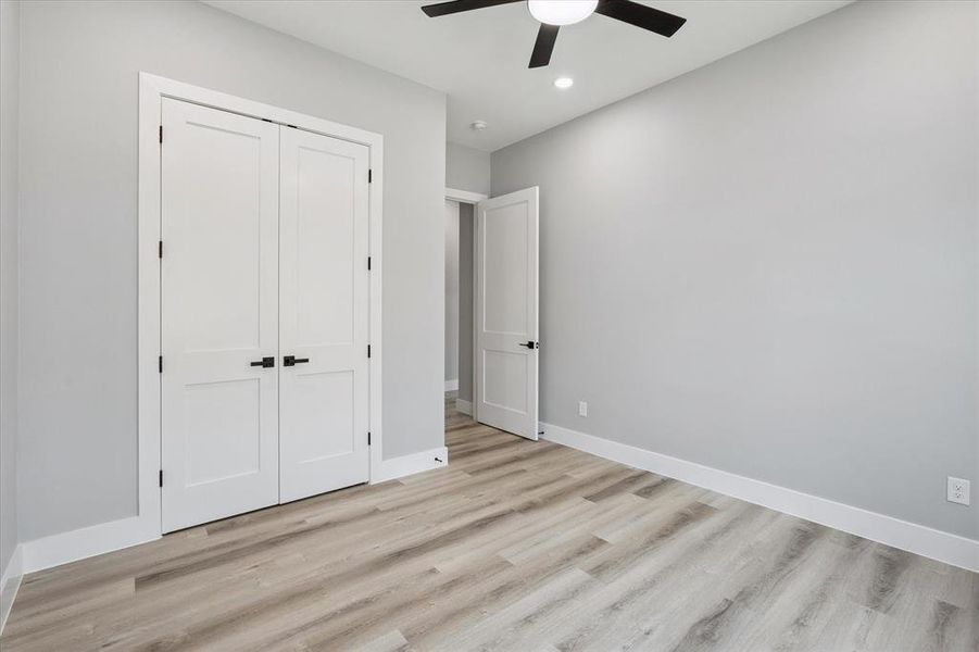 Spacious, unfurnished interior of a new home in , Arlington (Image 36).