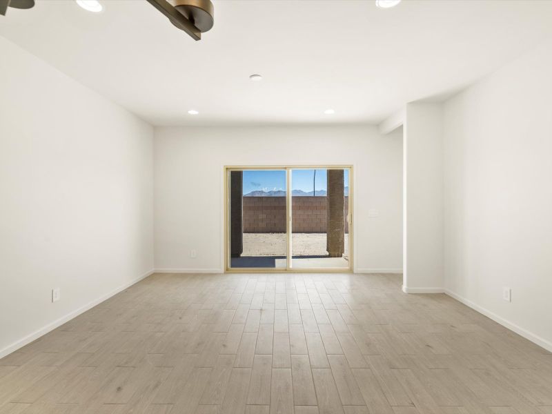 Welcome to the 1320 floorplan image taken at Fieldstone at Gladden Farms in Marana, AZ. Welcome to the 1320 floorplan image taken at Fieldstone at Gladden Farms in Marana, AZ.