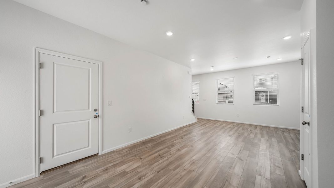 Spacious, unfurnished interior of a new home in Thompson River Ranch, Johnstown (Image 13). Spacious, unfurnished interior of a new home in Thompson River Ranch, Johnstown (Image 13).
