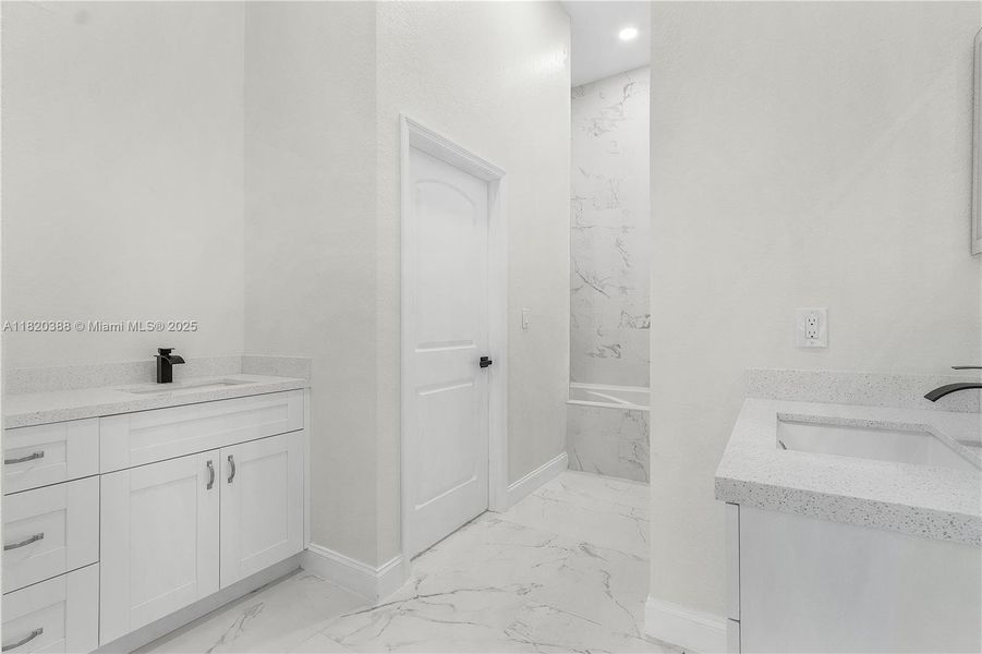 Spacious, unfurnished interior of a new home in , Lehigh Acres (Image 17). Spacious, unfurnished interior of a new home in , Lehigh Acres (Image 17).