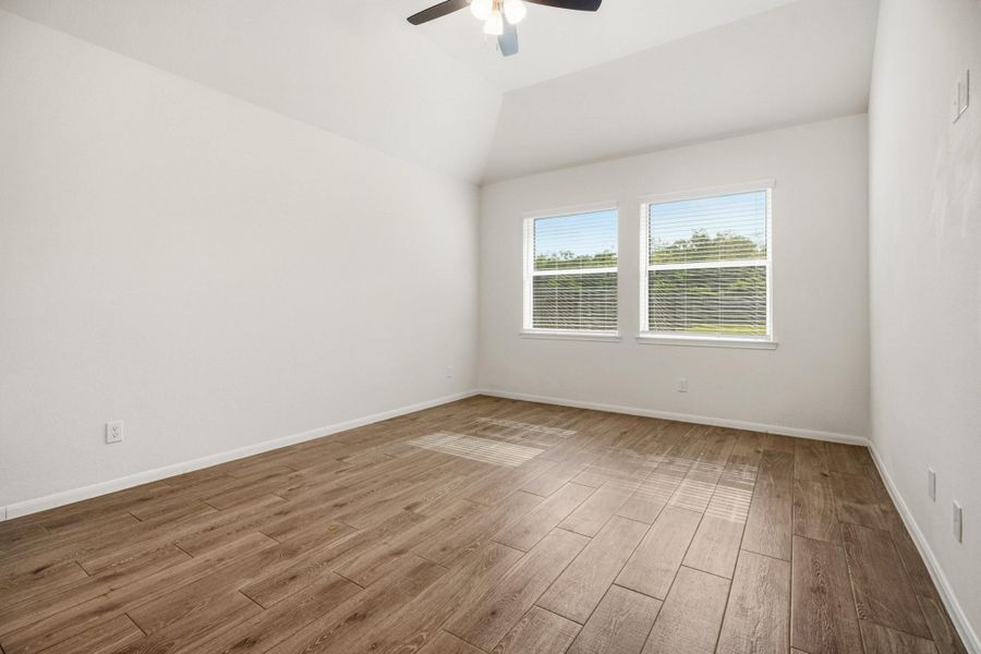 Spacious, unfurnished interior of a new home in , League City (Image 24).