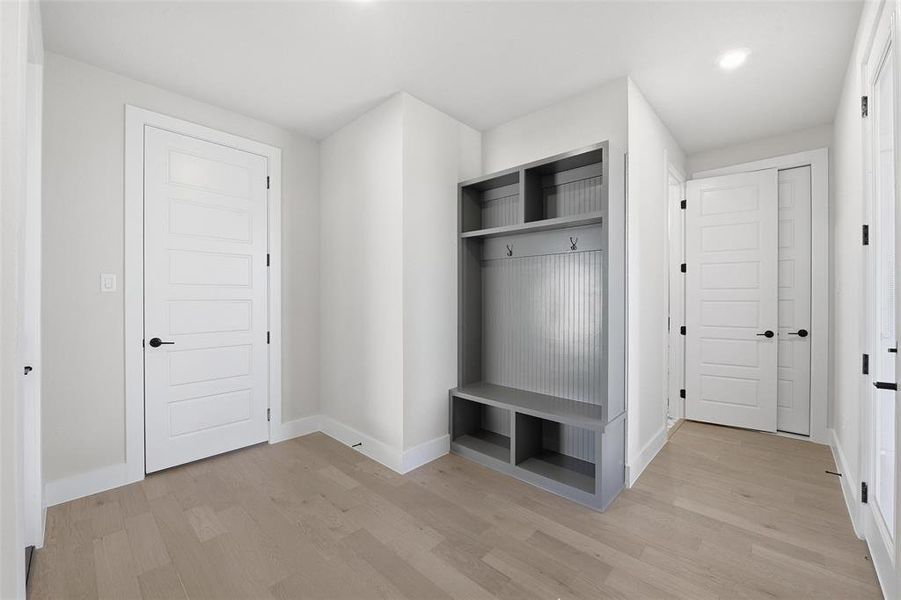 Spacious, unfurnished interior of a new home in Aledo Heights - Aledo ISD, Aledo (Image 19). Spacious, unfurnished interior of a new home in Aledo Heights - Aledo ISD, Aledo (Image 19).