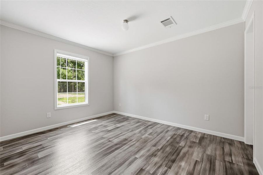Spacious, unfurnished interior of a new home in , Fort White (Image 23).