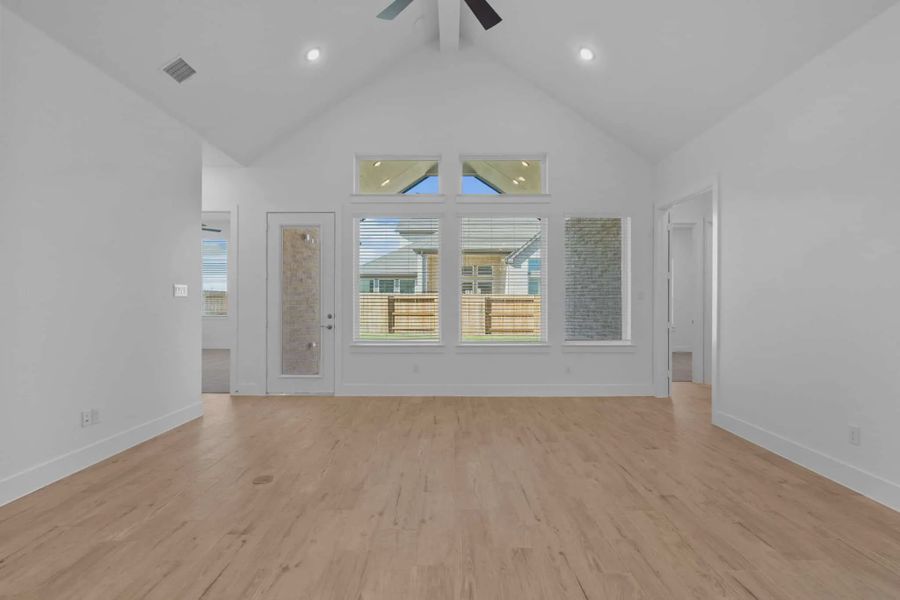 Representative unfurnished interior of a home built from the Brentwood by Chesmar Homes in Fulshear Lakes, Fulshear (Image 26).
