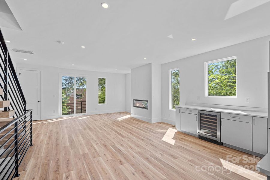 Image 40 of a home in .