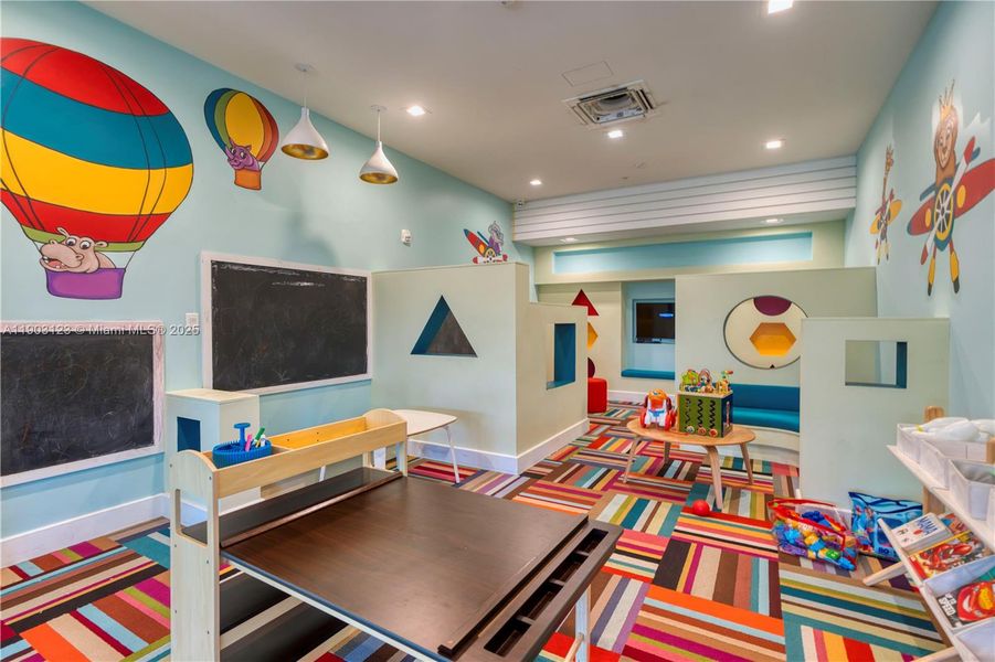 Image 36 of a home in . Image 36 of a home in .