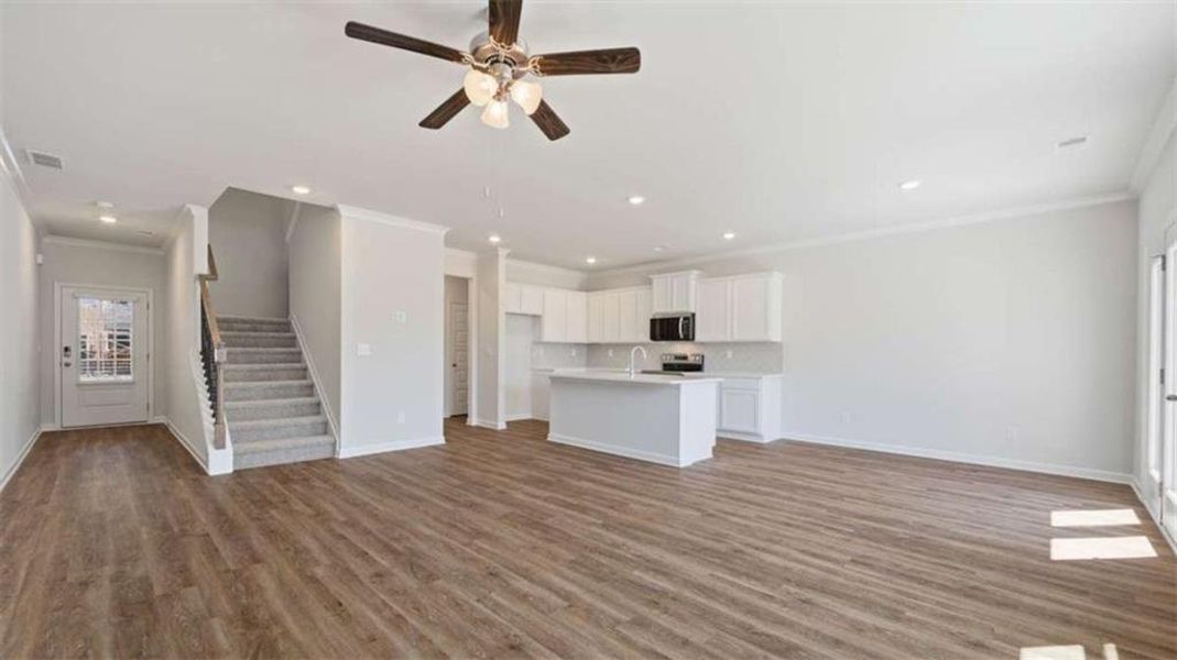 Spacious, unfurnished interior of a new home in Inverness at Sugarloaf, Lawrenceville (Image 25).