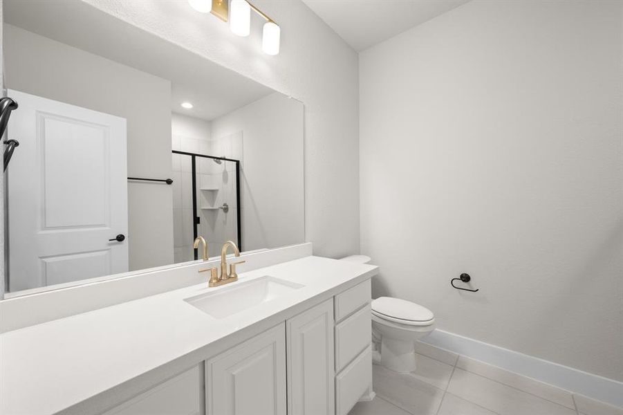 5401 Rowlan- Bathroom-6312
