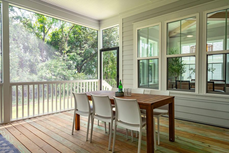 Exterior details and patio area of a home in , Wando (Image 32).