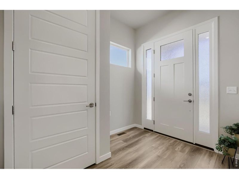 Spacious, unfurnished interior of a new home in , Fort Collins (Image 20).