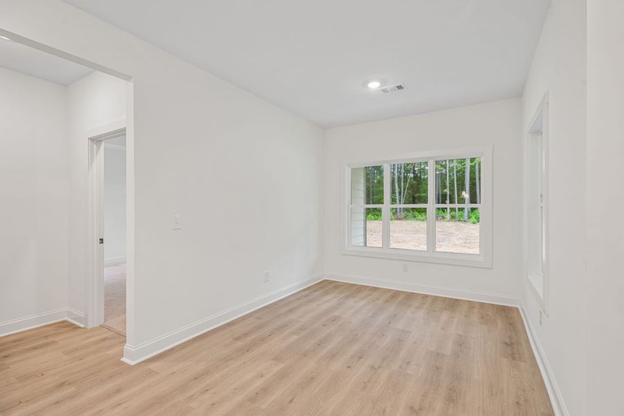 Spacious, unfurnished interior of a new home in Flint Farms, Concord (Image 23).